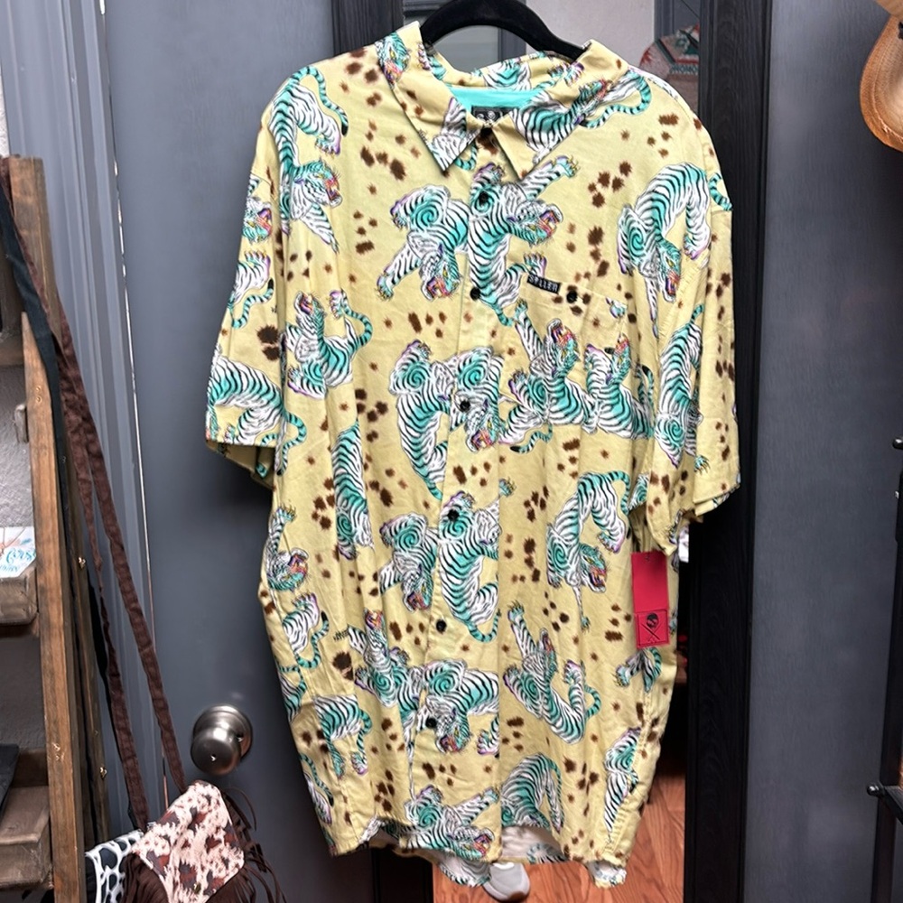 Sullen button up